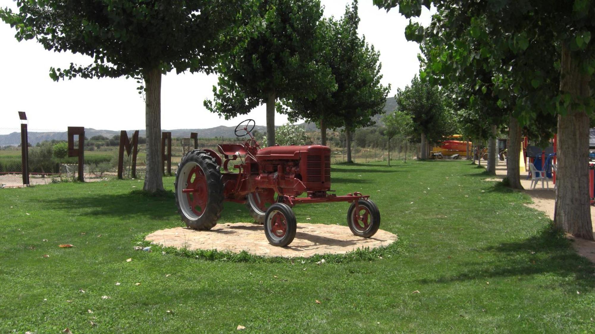 Sant Llorenç de Montgai La Noguera Camping מראה חיצוני תמונה
