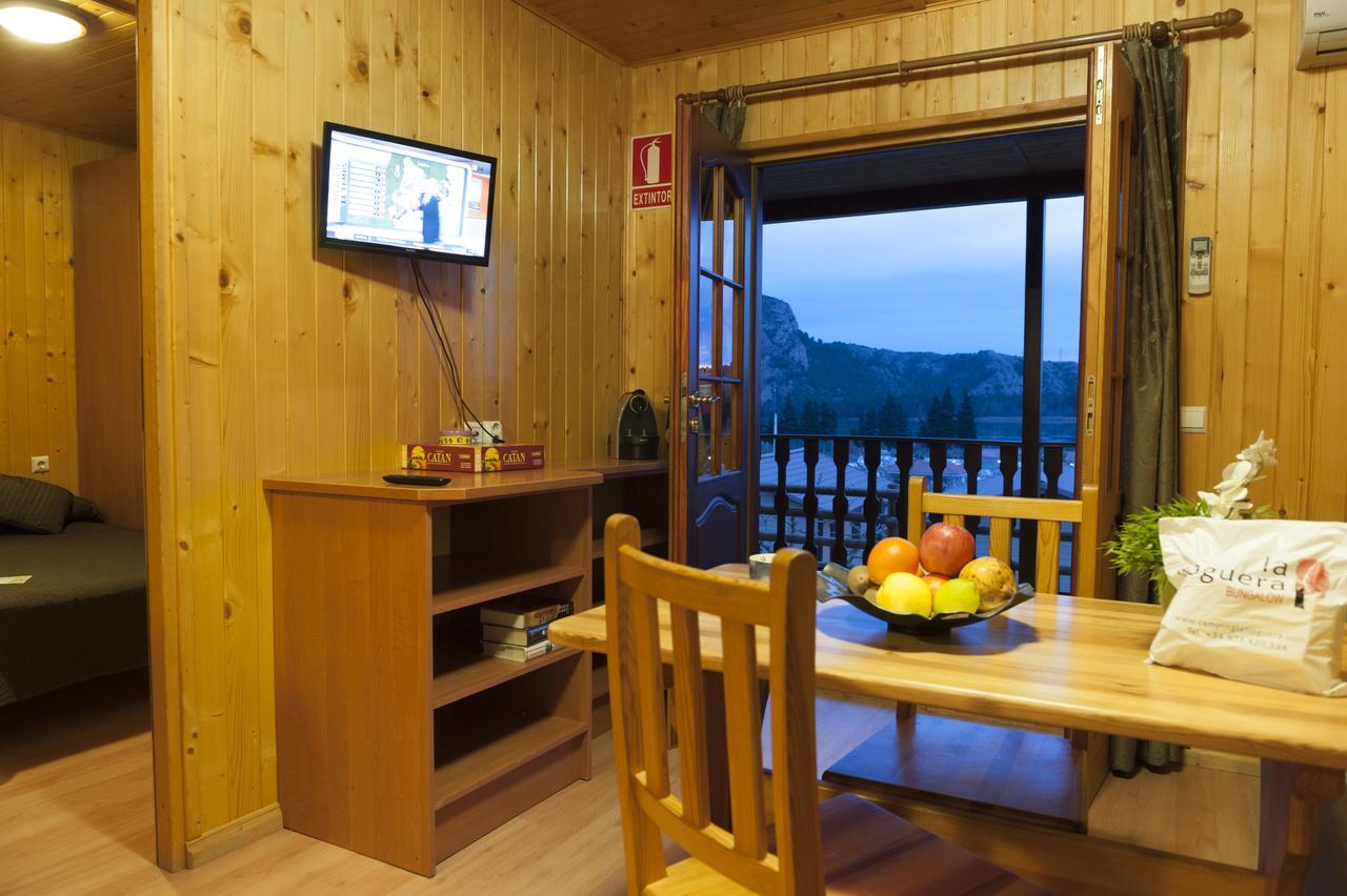 Sant Llorenç de Montgai La Noguera Camping מראה חיצוני תמונה