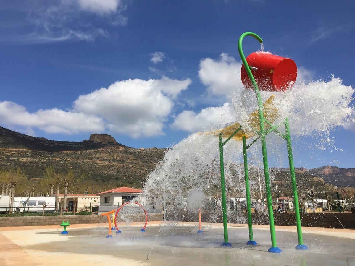 Sant Llorenç de Montgai La Noguera Camping מראה חיצוני תמונה